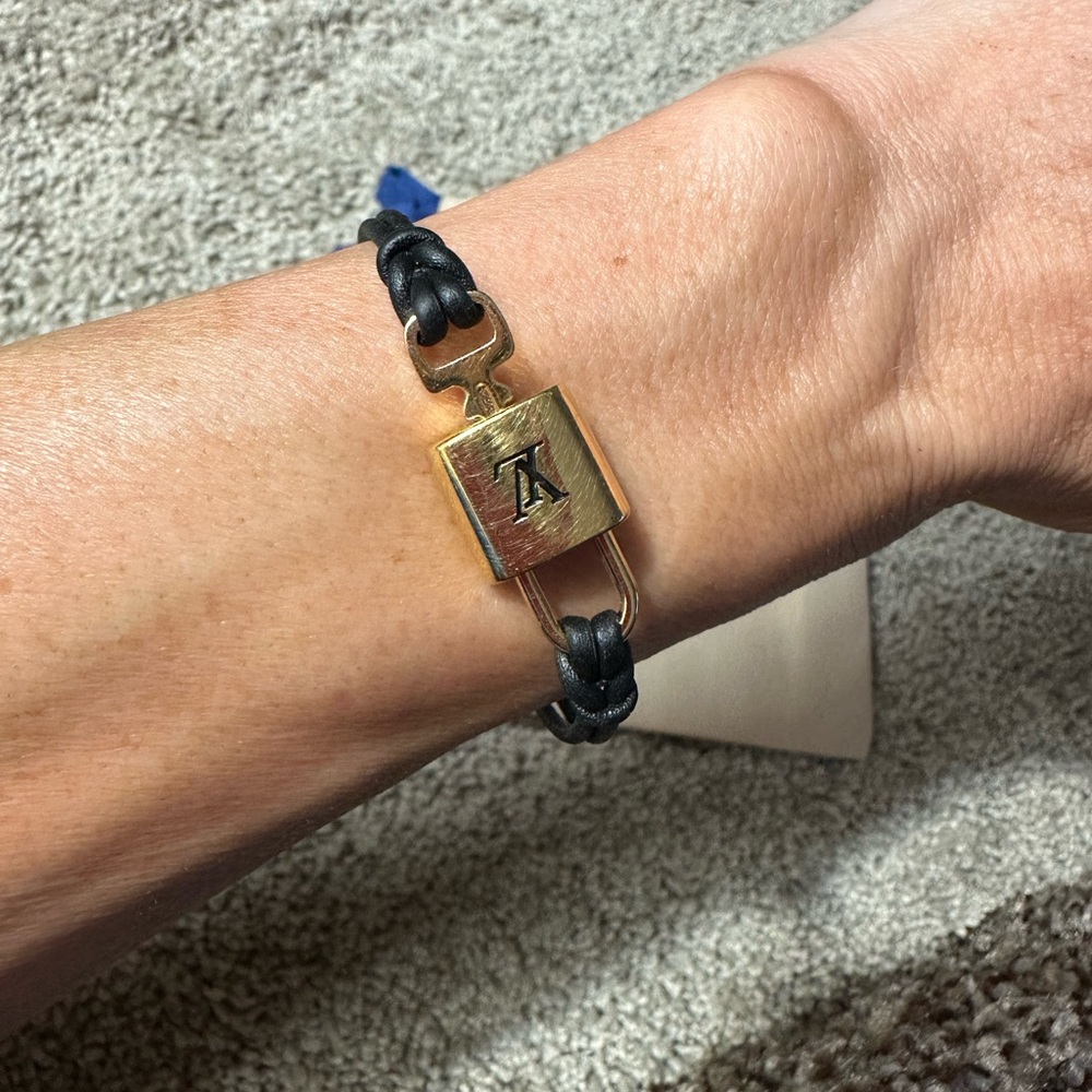 Louis Vuitton black padlock bracelet size 17 - Picture 7 of 9